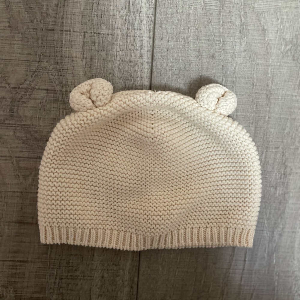 GAP Baby Brannon Bear Beanie SZ: 18-24 months Color:  French Vanilla